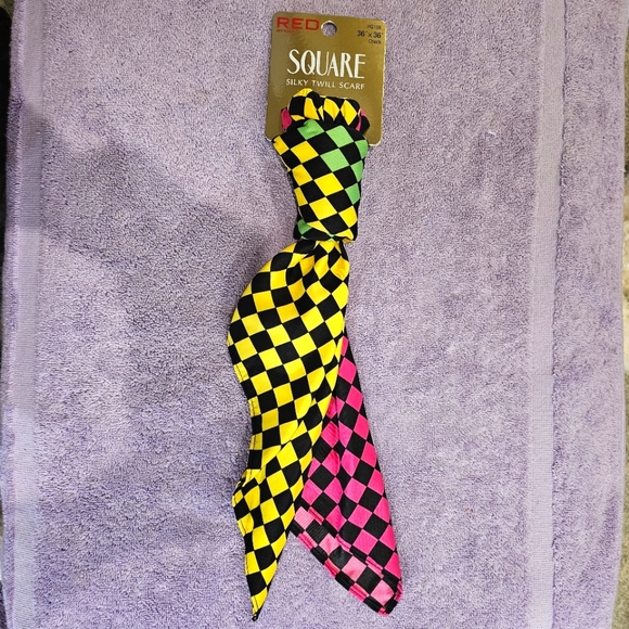 RED BY KISS Silky Twill Scarf Square 36" x 36" - Picture 1 of 4